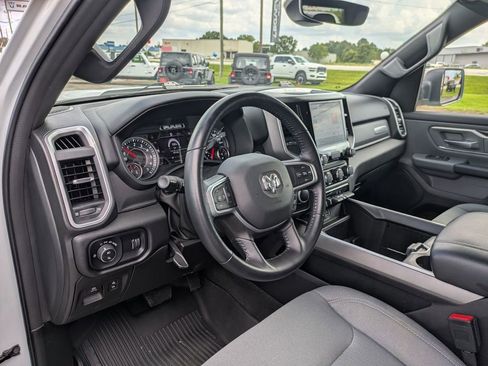 Used 2022 RAM 1500 Big Horn AWD/4WD image 14