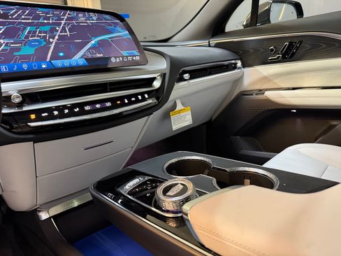 New 2026 Cadillac Lyriq Sport AWD/4WD image 32