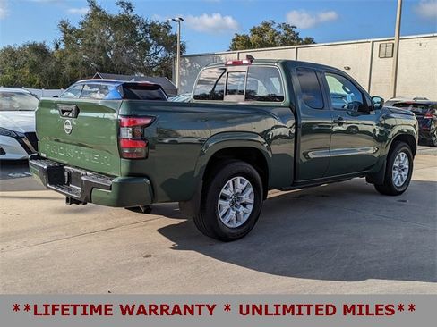 Used 2022 Nissan Frontier SV image 6