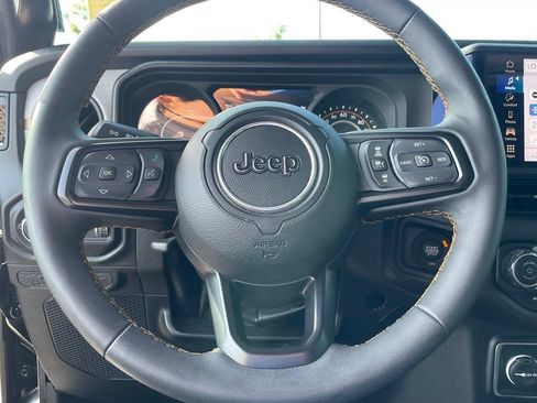 Used 2024 Jeep Wrangler Unlimited Sport AWD/4WD image 13