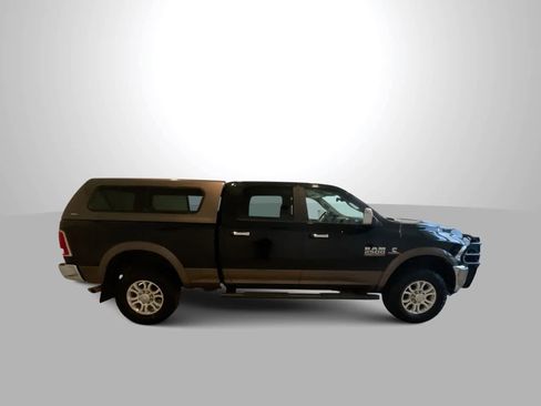 Used 2018 RAM 2500 Laramie w/ Convenience Group AWD/4WD image 9