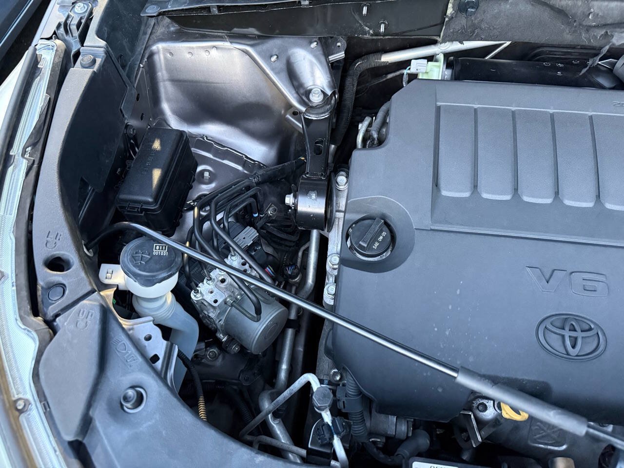 Used 2014 Toyota Highlander XLE AWD/4WD image 44