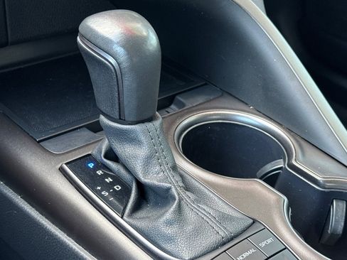 Used 2024 Toyota Camry SE FWD image 17