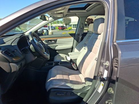 Used 2018 Honda CR-V Touring image 14
