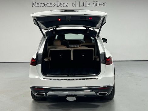 Used 2024 Mercedes-Benz GLS 450 4MATIC image 5