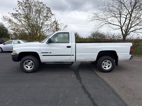 Used 2000 Dodge Ram 1500 Truck 4x4 Regular Cab image 3