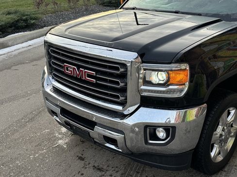 Used 2017 GMC Sierra 2500 SLT w/ Driver Alert Package image 5