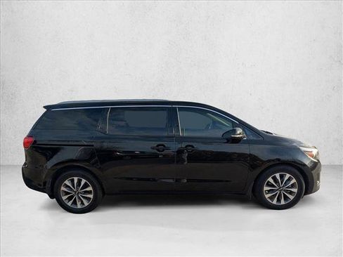 Used 2015 Kia Sedona SX image 4
