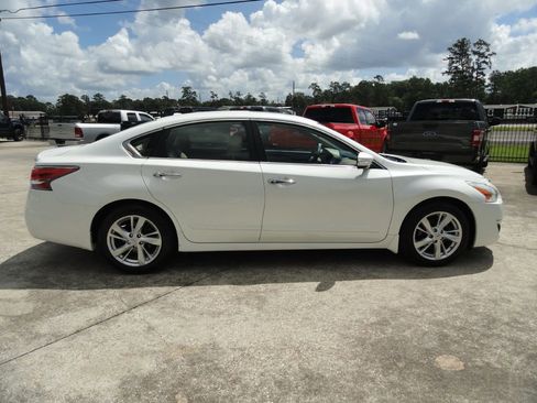 Used 2014 Nissan Altima 2.5 SL w/ Technology Package FWD image 5