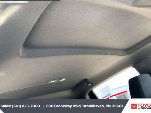 Used 2023 Chevrolet Silverado 1500 LT AWD/4WD image 16