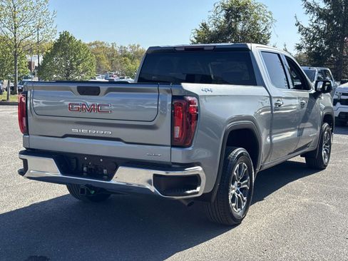 Used 2025 GMC Sierra 1500 SLT AWD/4WD image 6