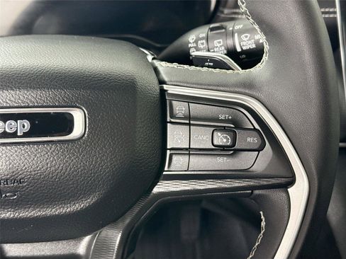 Used 2023 Jeep Grand Cherokee L Laredo w/ Luxury Tech Group I image 18