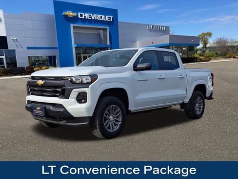 Used 2023 Chevrolet Colorado LT w/ LT Convenience Package II image 4