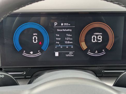 Used 2025 Hyundai Kona SEL FWD image 37