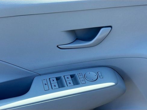 Used 2024 Hyundai Kona SEL FWD image 17