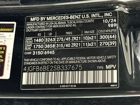 Used 2025 Mercedes-Benz GLE 53 AMG 4MATIC w/ 3rd Row Seat Package image 37