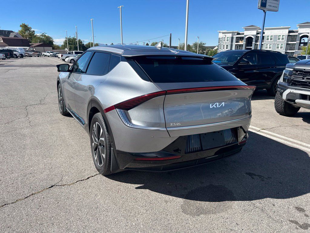 Used 2023 Kia EV6 Wind w/ Wind Technology Package AWD/4WD image 10