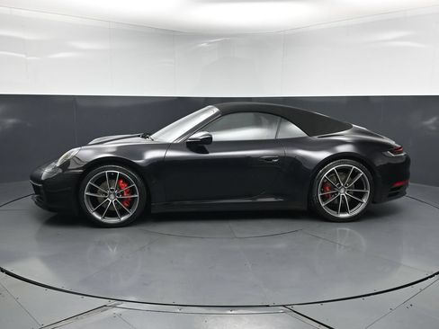 Certified 2020 Porsche 911 Carrera 4 AWD/4WD image 2