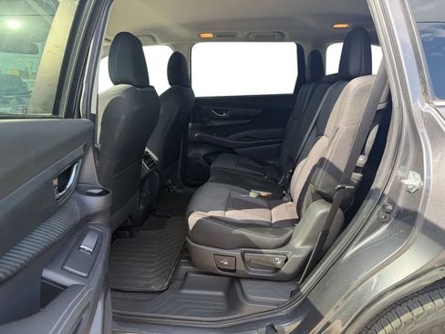 Used 2023 Subaru Ascent Premium AWD/4WD image 27