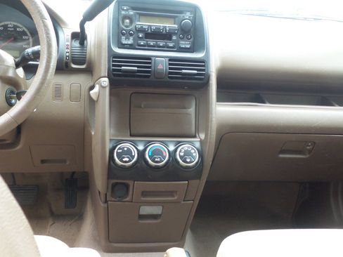 Used 2003 Honda CR-V LX image 16