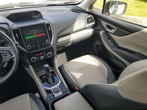 Used 2022 Subaru Forester Limited image 17