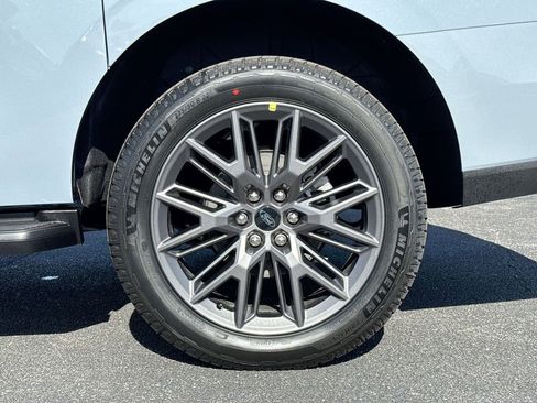 New 2026 Ford Expedition Max Platinum AWD/4WD image 29