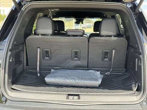 Used 2025 Chevrolet Traverse Z71 w/ Driver Confidence Package image 30