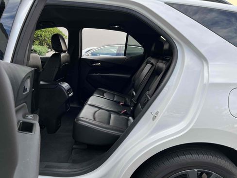 Used 2023 Chevrolet Equinox RS w/ RS Leather Package image 17