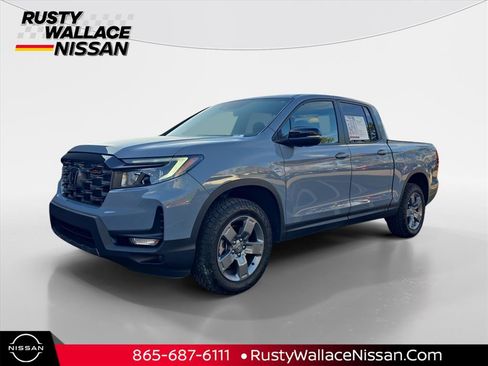 Used 2025 Honda Ridgeline TrailSport image 1