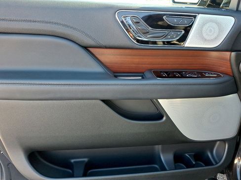 Certified 2023 Lincoln Navigator Reserve image 12
