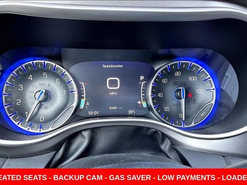 Used 2023 Chrysler Pacifica Touring-L image 13