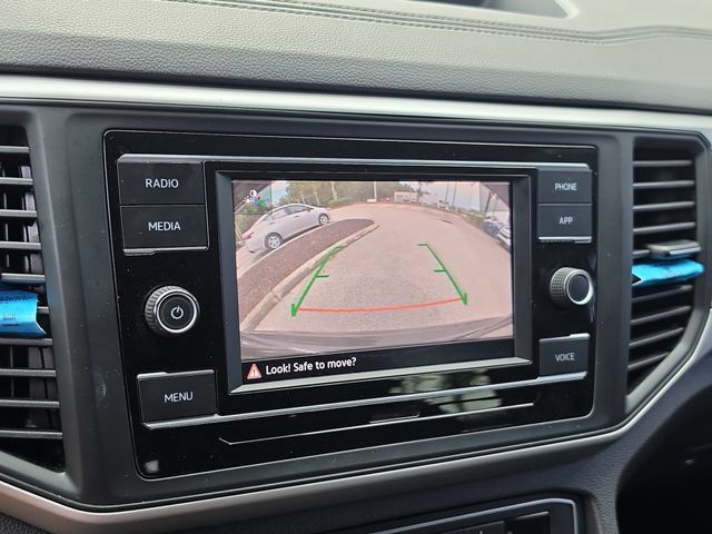 Used 2022 Volkswagen Atlas Cross Sport SE FWD image 23