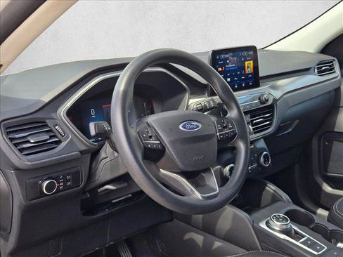 Used 2025 Ford Escape Active AWD/4WD image 9