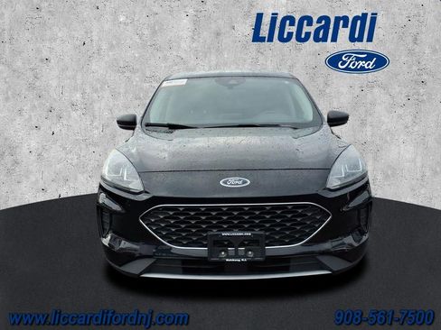Used 2022 Ford Escape SE image 2