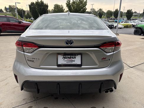 Used 2023 Toyota Corolla SE FWD image 8