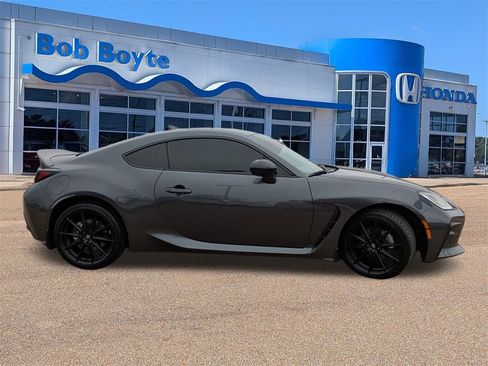 Used 2025 Toyota GR86 Premium image 6