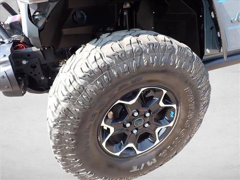 Used 2024 Jeep Wrangler Unlimited Rubicon 4xe w/ Technology Group AWD/4WD image 8