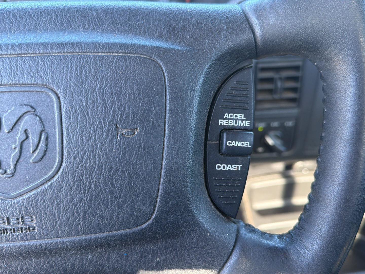 Used 2004 Dodge Dakota Sport w/ PWR Convenience Group AWD/4WD image 16