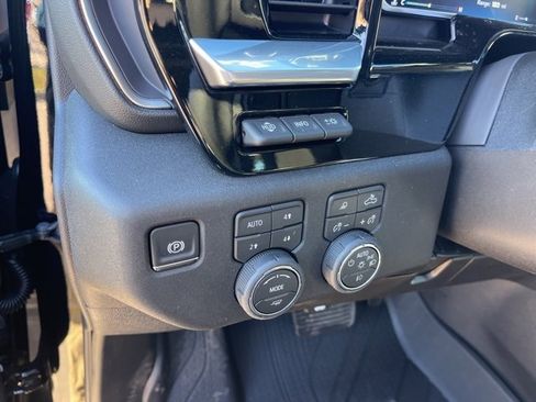 New 2026 Chevrolet Silverado 3500 LTZ image 21