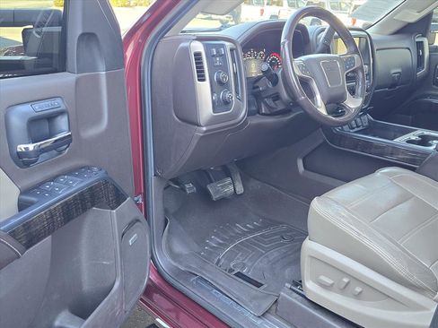 Used 2015 GMC Sierra 2500 Denali w/ Duramax Plus Package image 4