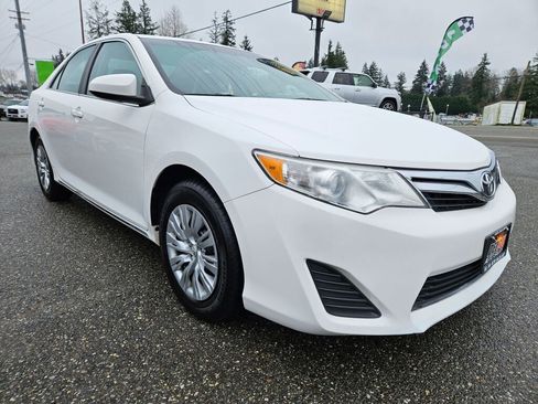 Used 2013 Toyota Camry LE image 13