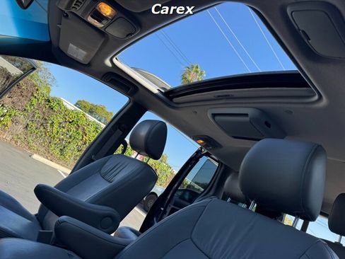 Used 2009 Toyota Sienna XLE Limited image 16