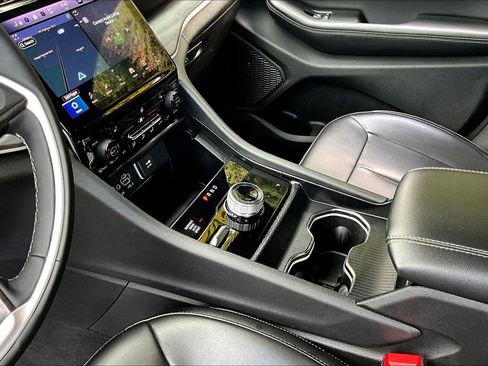 Certified 2024 Jeep Grand Cherokee Limited image 15