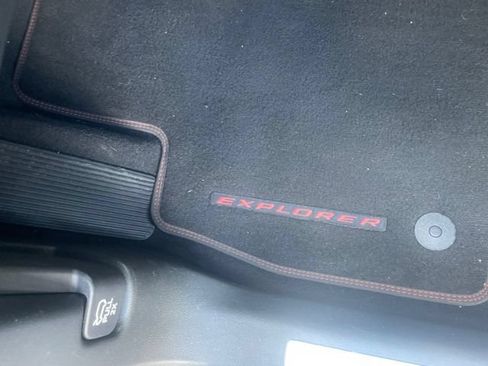 Used 2022 Ford Explorer ST-Line RWD image 11