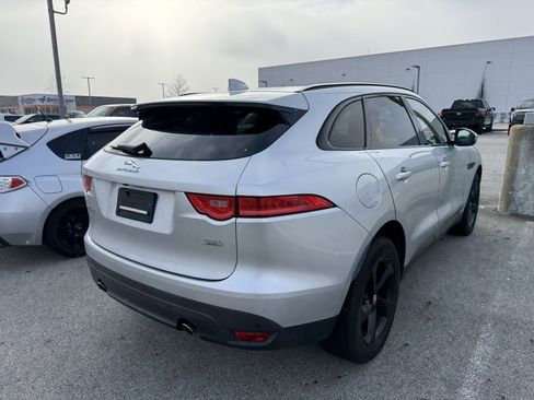 Used 2019 Jaguar F-PACE Premium image 9
