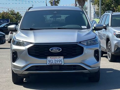Used 2023 Ford Escape ST-Line Select w/ Class II Trailer Tow Package AWD/4WD image 9