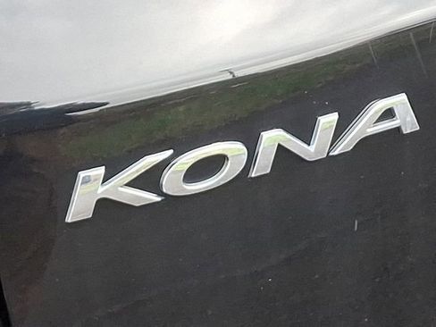 Used 2022 Hyundai Kona SEL image 4