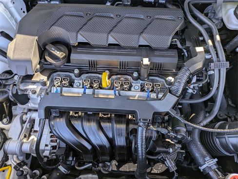 Used 2025 Hyundai Venue SEL image 33