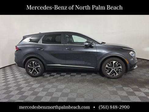 Used 2023 Kia Sportage EX FWD image 7