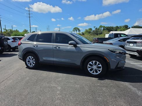 Used 2023 Honda CR-V LX image 2